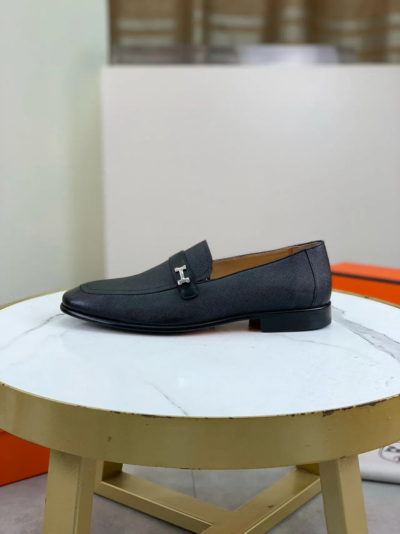 Hermès H Loafer Mocassins de Couro Texturizado Preto Slip-On 6