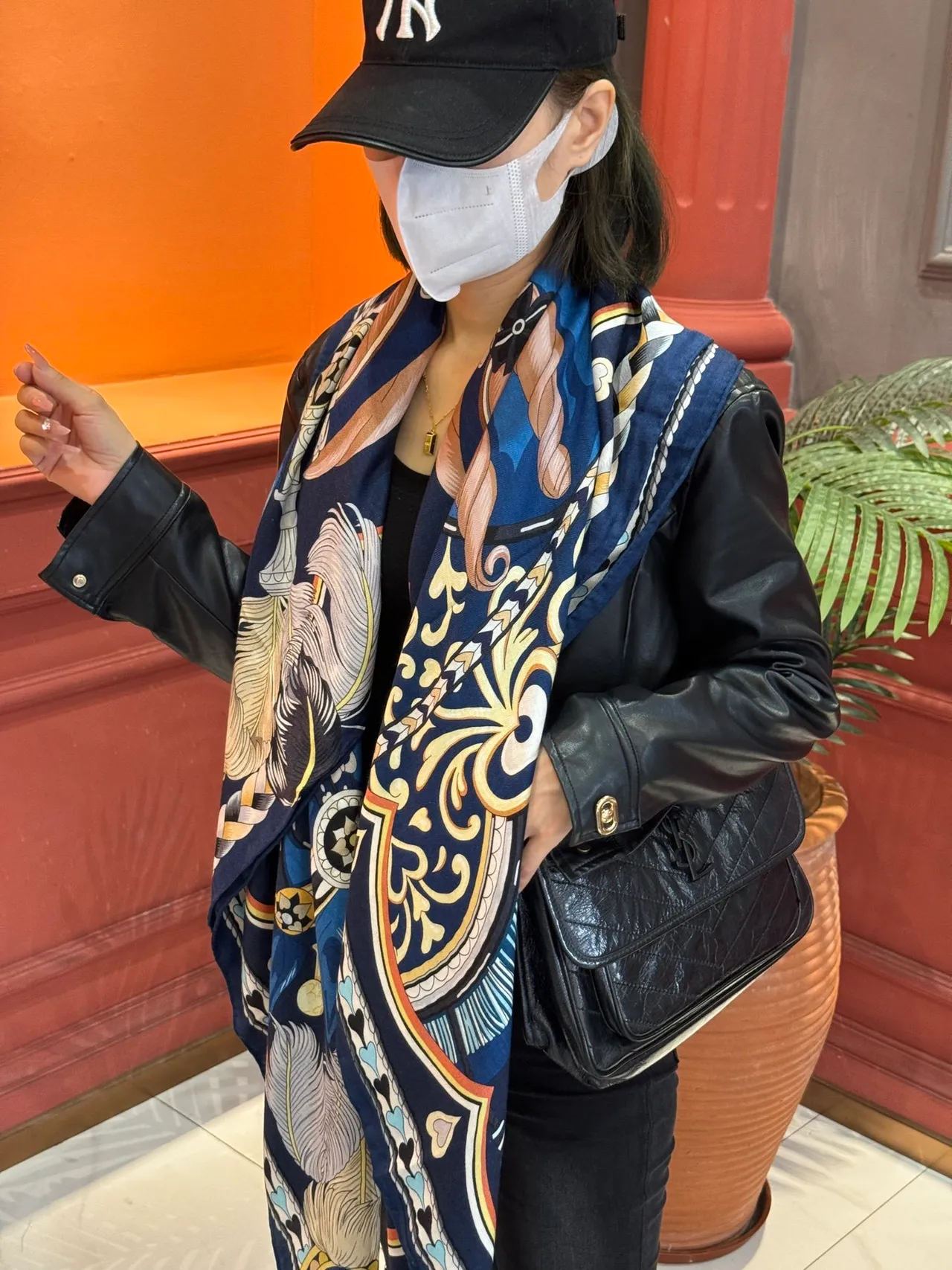 Hermès Harnais de Cœur Navy Blue Silk Scarf 3