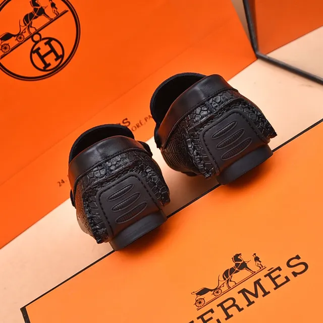 Hermès Oran Black Crocodile-Embossed Leather H-Buckle Loafers 2