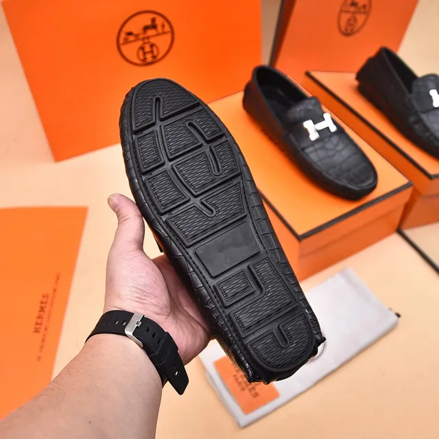Hermès Oran Black Crocodile-Embossed Leather H-Buckle Loafers 4