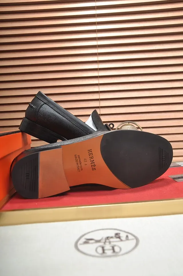Hermès Oran Black Textured Leather Stirrup Loafers 3
