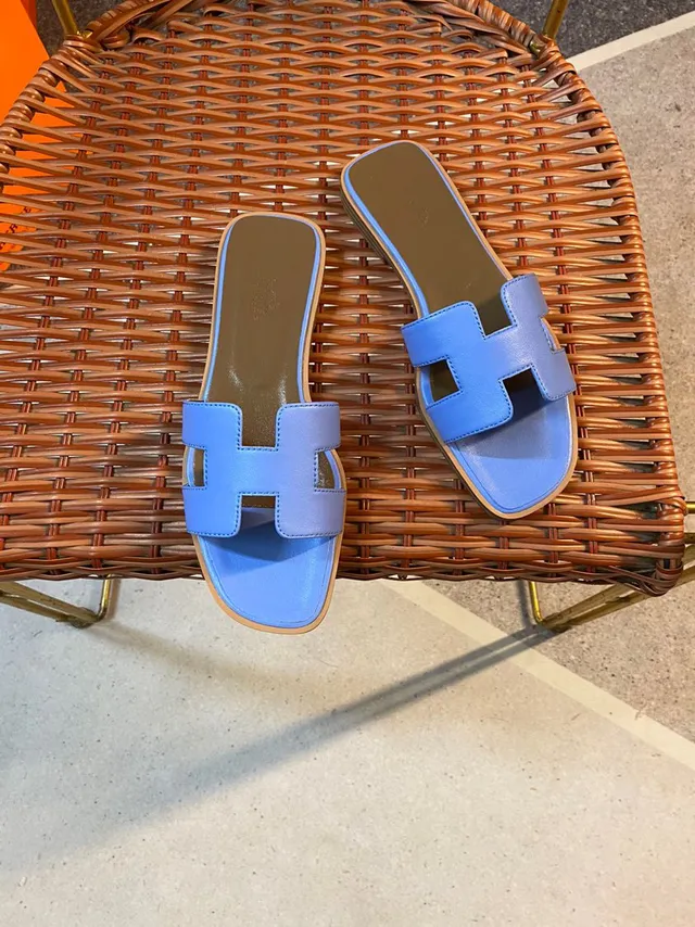Hermès Oran Light Blue Leather Flat Slippers 5