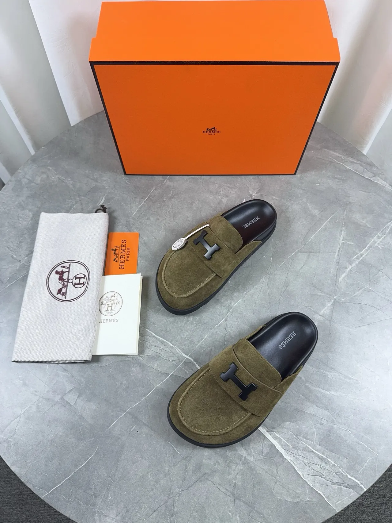Hermès Oran Loafer Camurça verde oliva Fivela H Slip-On Loafer 4