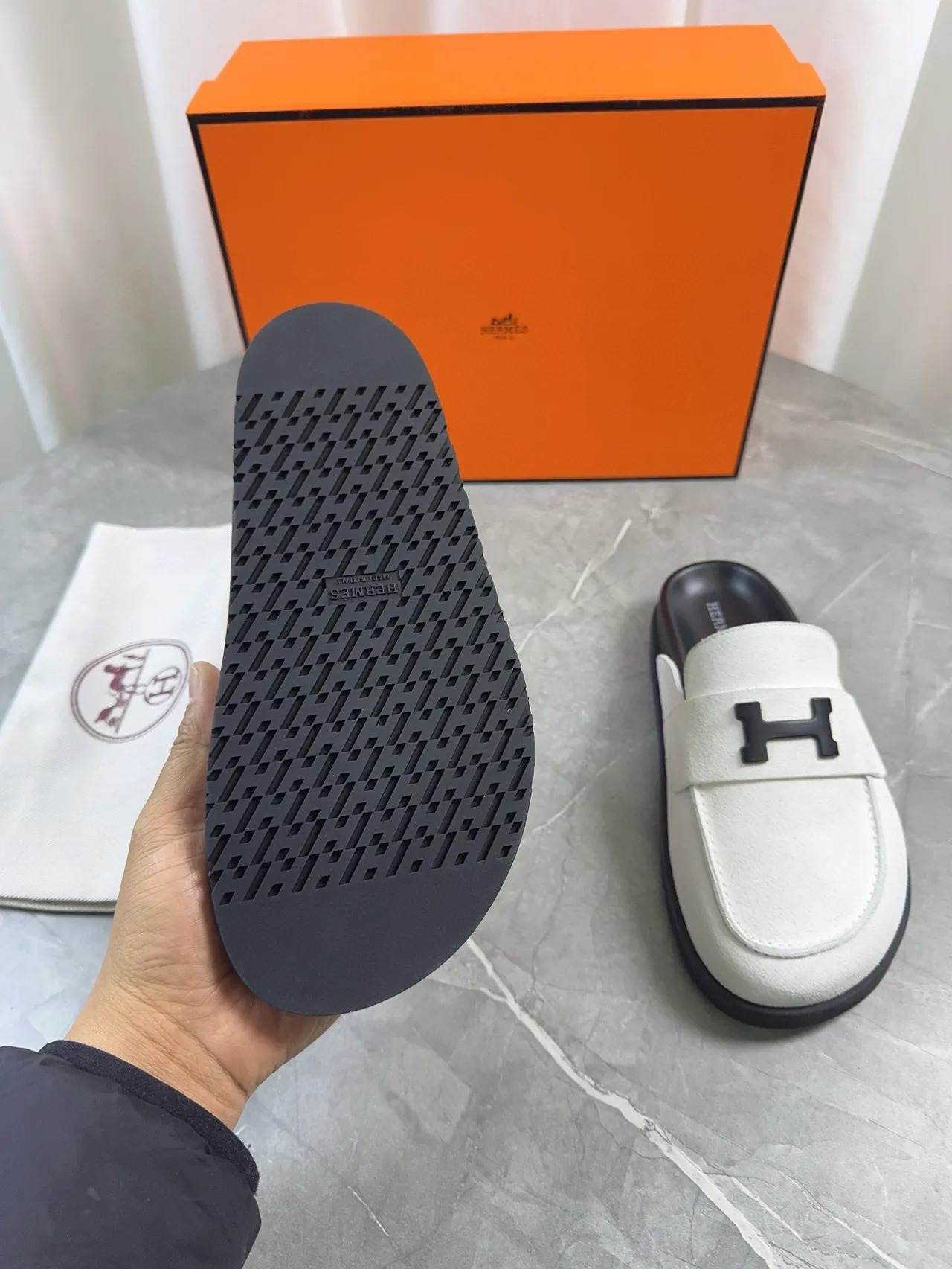 Hermès Oran Loafer Daim blanc Sangle H-Logo Lacet slip-on Loafer 8