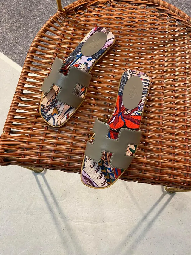 Hermès Oran Printed Textile Olive Green Slippers 1