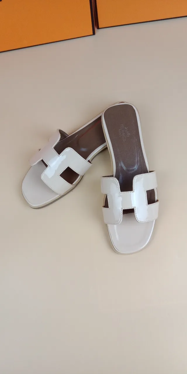 Hermès Oran White Patent Leather Slippers 3