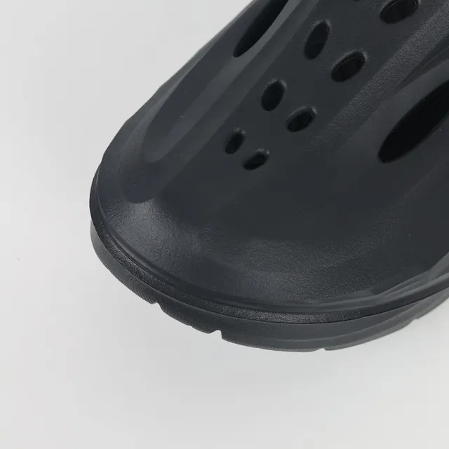 Hoka ORA Recovery كلوج أسود 5