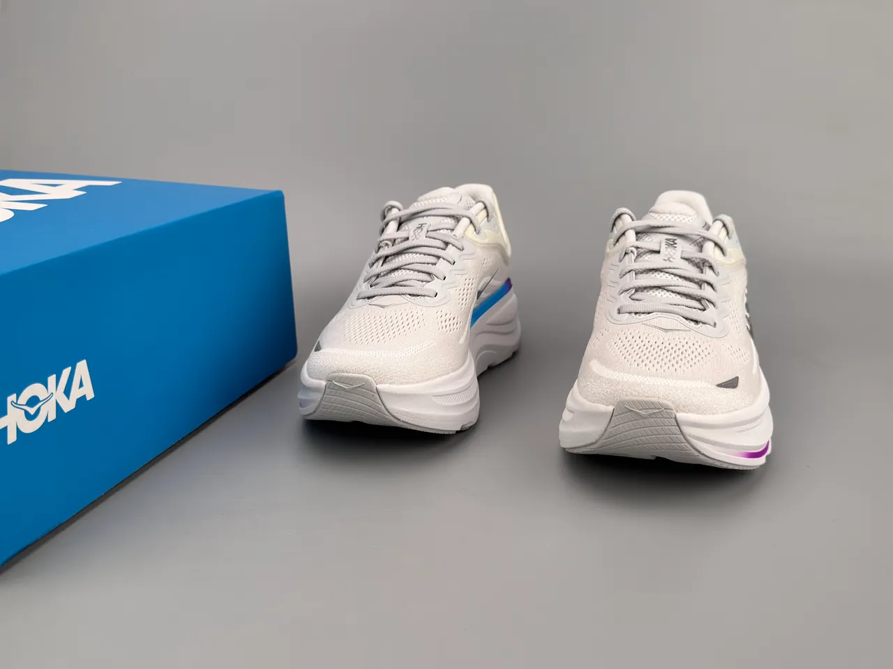 Hoka Branco e Roxo Malha Engenhada Upper Sculpted Midsole Tênis de corrida 3