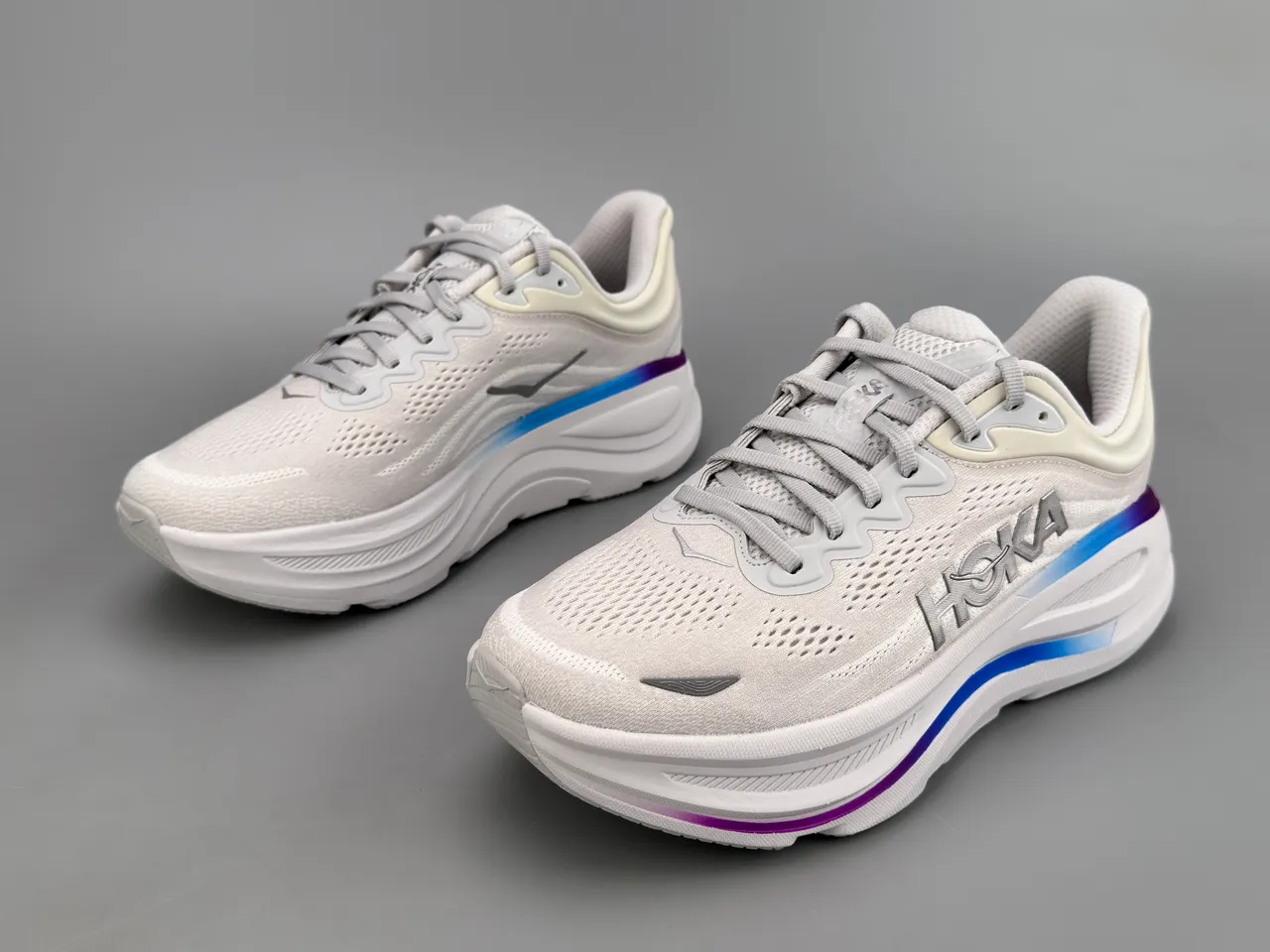 Hoka Branco e Roxo Malha Engenhada Upper Sculpted Midsole Tênis de corrida 7