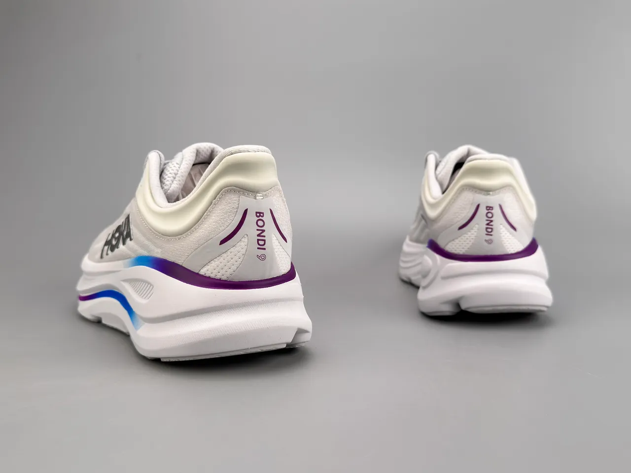 Hoka Branco e Roxo Malha Engenhada Upper Sculpted Midsole Tênis de corrida 8
