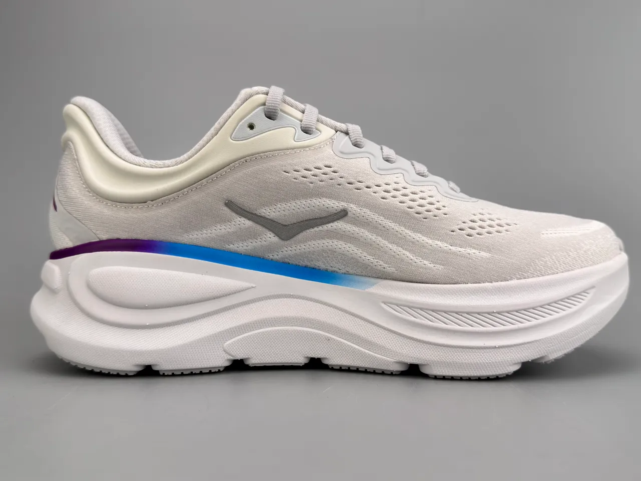 Hoka Branco e Roxo Malha Engenhada Upper Sculpted Midsole Tênis de corrida 10