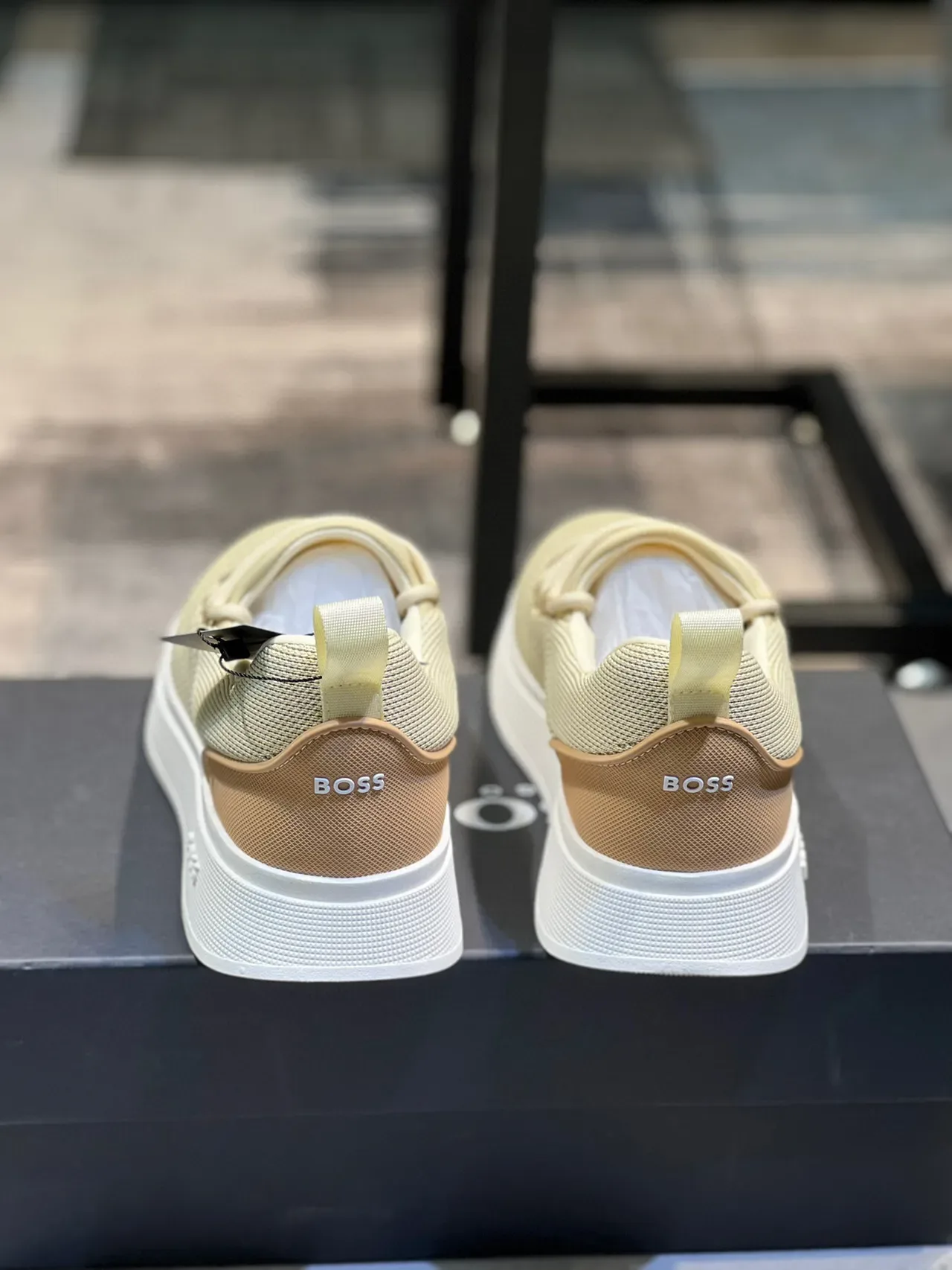 Hugo Boss Bege Marrom Parte Superior de Malha Fecho com Alça Elástica Tênis Lifestyle 3