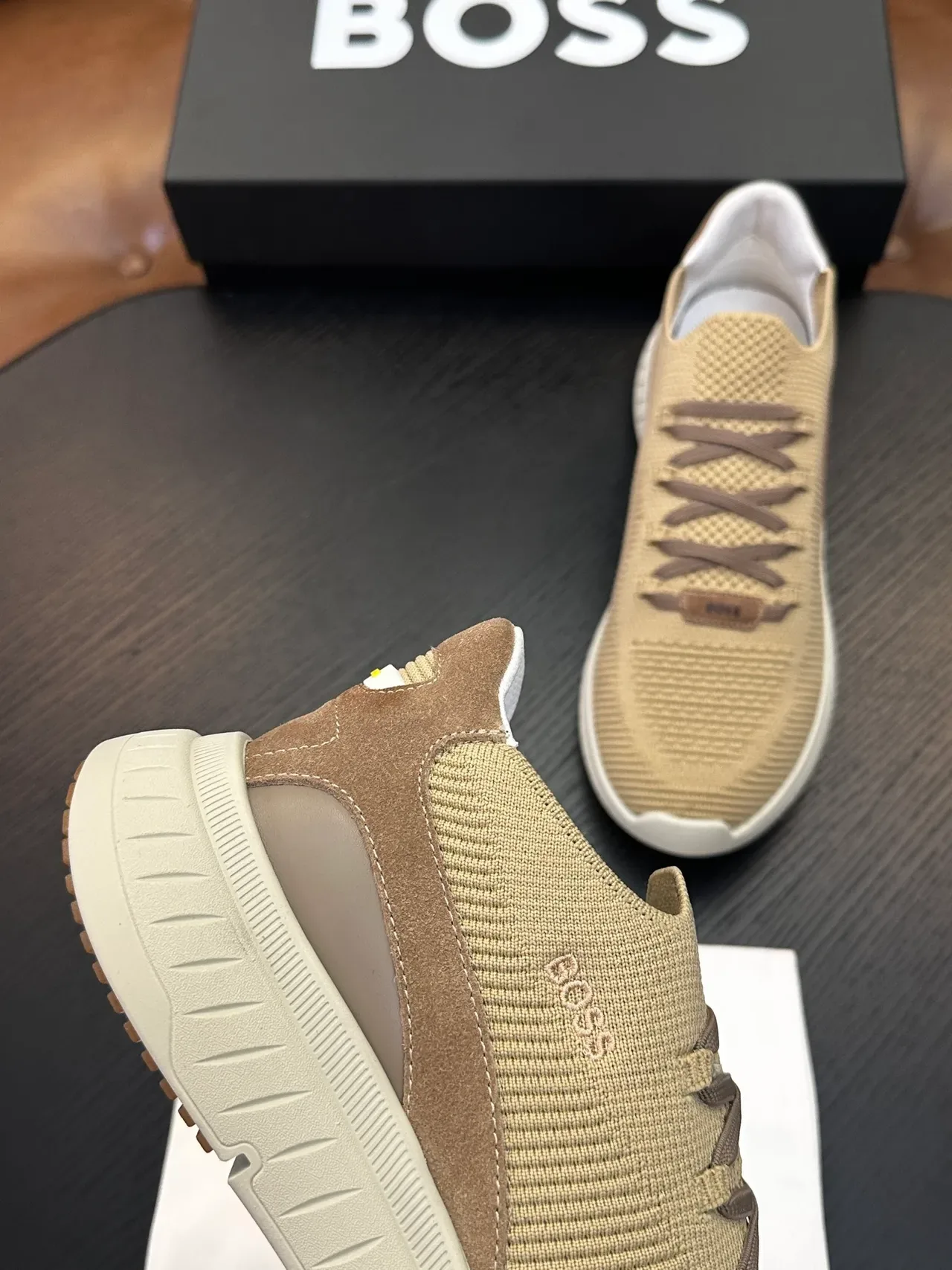 Hugo Boss chaussures lifestyle beige en maille slip-on 7