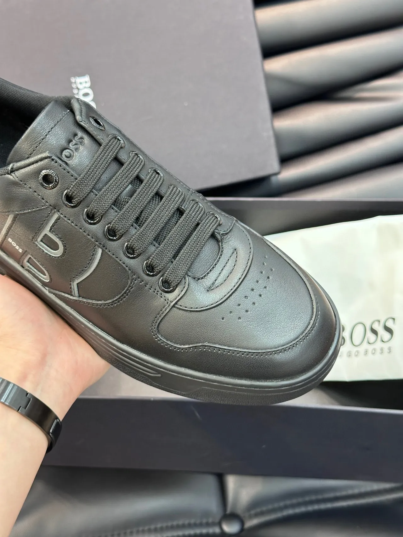 Hugo Boss Tênis Lifestyle de Couro Preto Low-Top 3