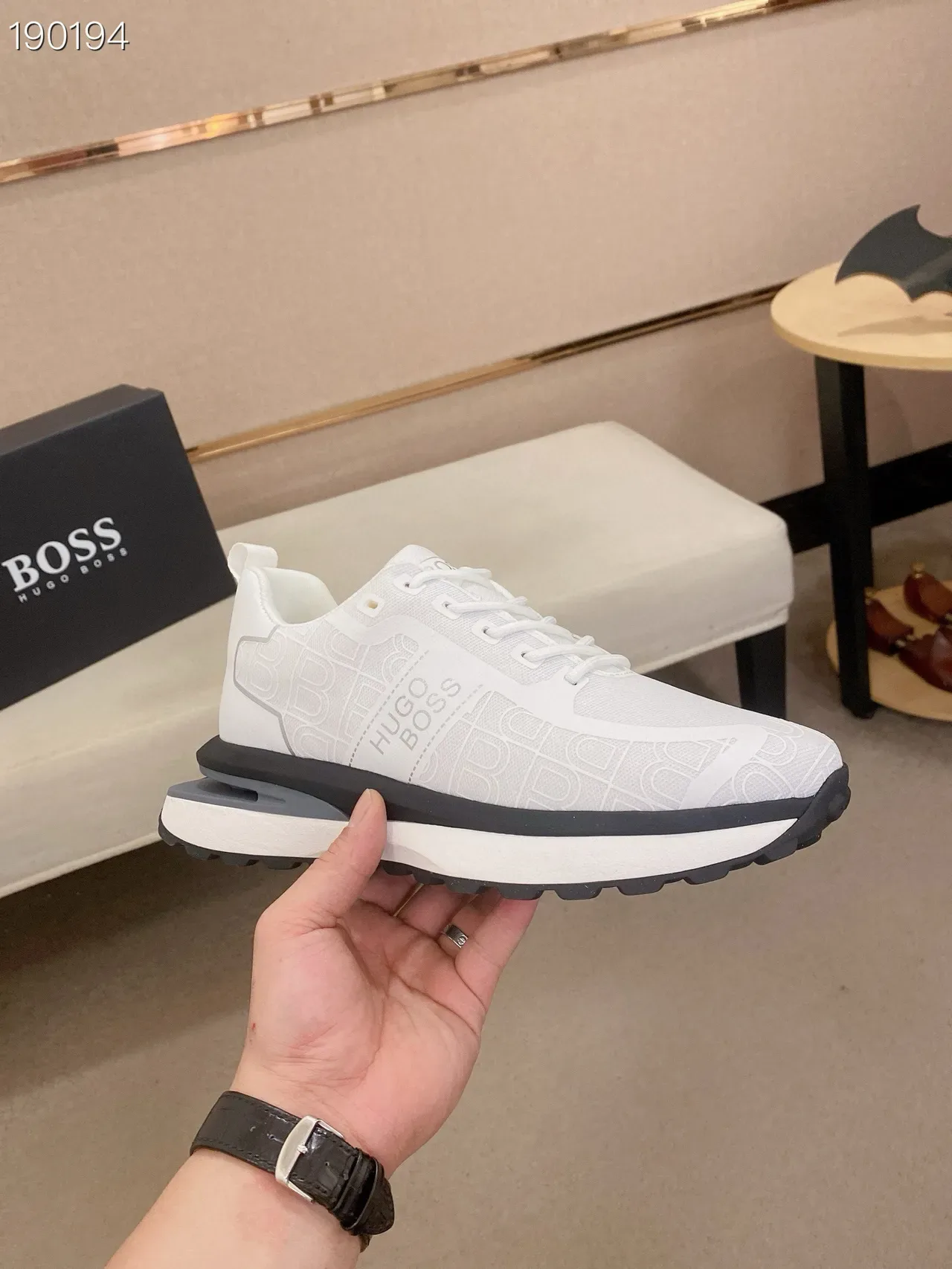 Hugo Boss طباعة المونوغرام أبيض أحذية رياضية أسلوب الحياة 7