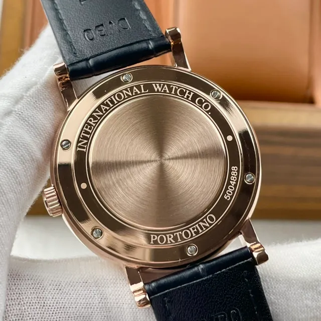 IWC Portugieser Automatique Cadran Blanc Boîtier Or Rose Bracelet Cuir d'Alligator Bleu Foncé Montre Mécanique 6