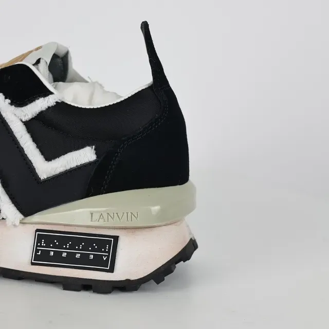 Lanvin Runner rayures effilochées noir beige sneakers lifestyle 4