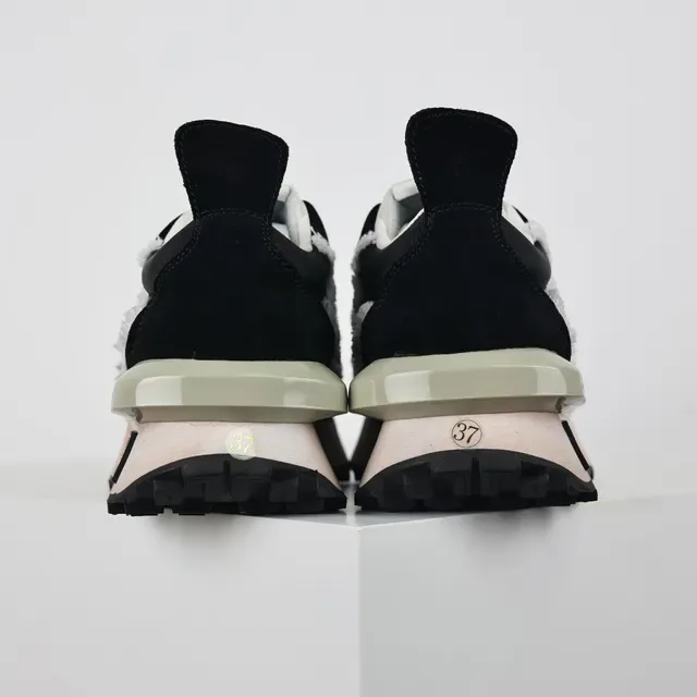 Lanvin Runner rayures effilochées noir beige sneakers lifestyle 8