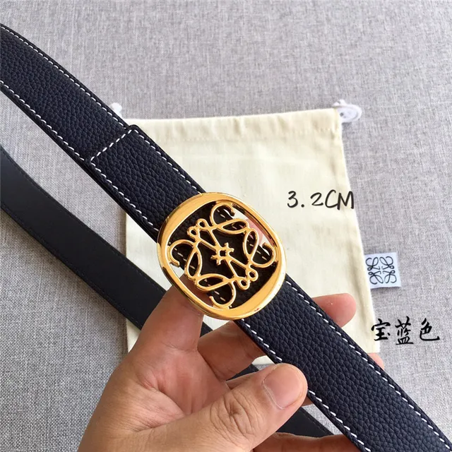 Loewe Anagram Cinturón reversible de cuero en color marrón claro y negro 8