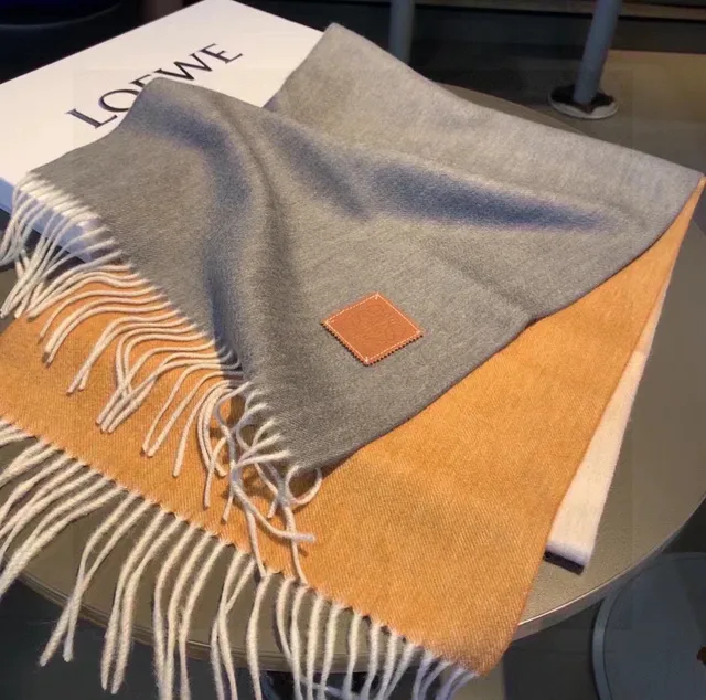 Loewe Anagram Écharpe Gris Beige Tissée Mélange Bordes Frangés Écharpe en Cachemire 6
