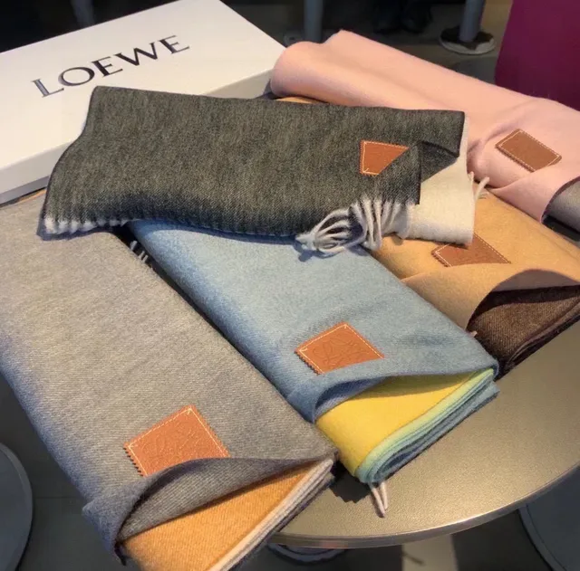 Loewe Anagram écharpe deux tons couleur chameau et marron cachemire écharpe 3