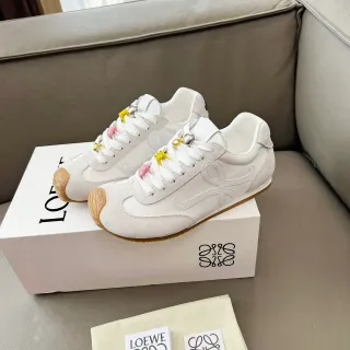 Loewe Flow Runner White Beige Embossed Anagram Logo Sculpted Textured Toe Cap Lifestyle Sneakers