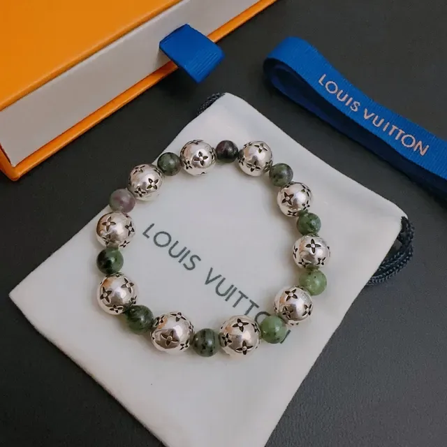 Louis Vuitton Beaded Floral-Engraved Metal and Stone Bracelet 8