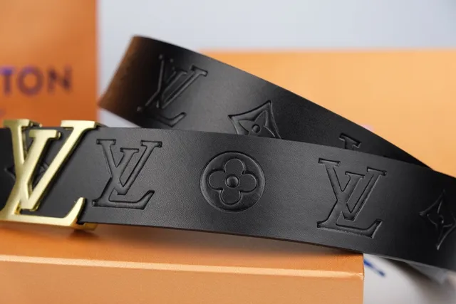 Louis Vuitton Black Gold Embossed Monogram LV Buckle Leather Belt 7