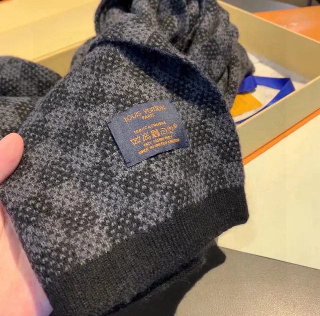 Louis Vuitton Black Gray Knitted Micro-Check Pattern Cashmere Scarf 7