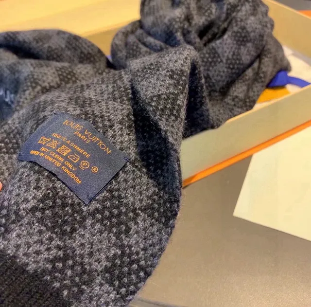 Louis Vuitton Black Gray Knitted Micro-Check Pattern Cashmere Scarf 9