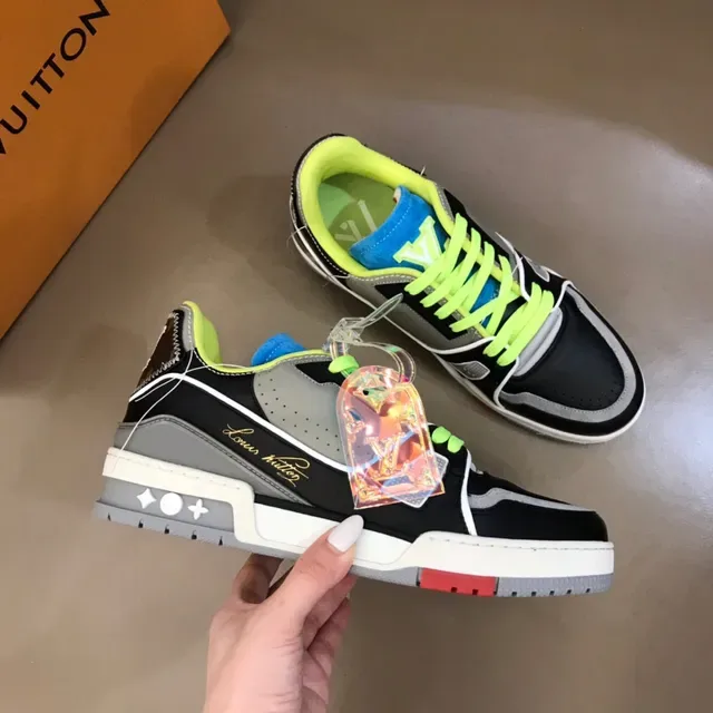 Louis Vuitton Sneakers Lifestyle Noir Gris Upper Synthétique en Couches Semelle Chunky Sculptée 5