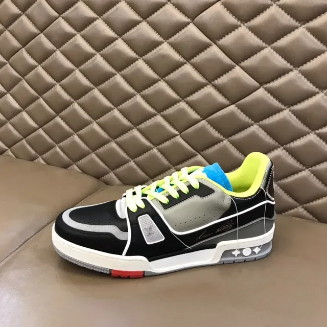 Louis Vuitton Sneakers Lifestyle Noir Gris Upper Synthétique en Couches Semelle Chunky Sculptée 6