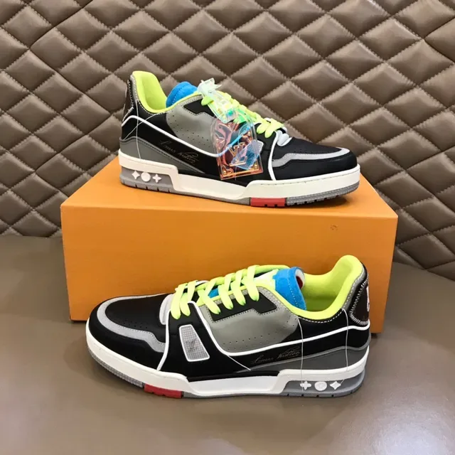 Louis Vuitton Sneakers Lifestyle Noir Gris Upper Synthétique en Couches Semelle Chunky Sculptée 7