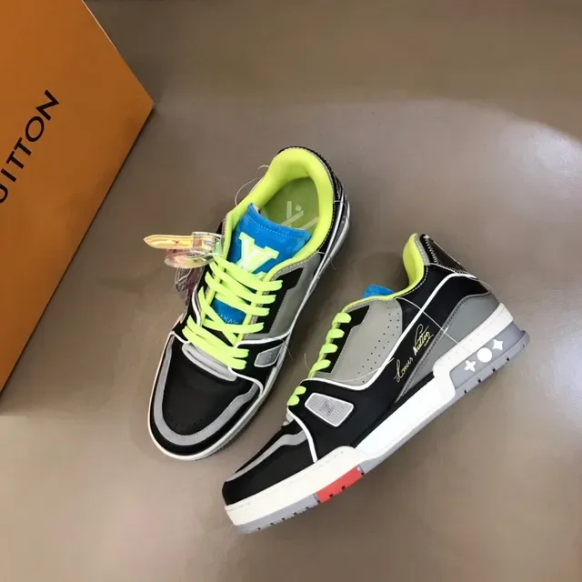 Louis Vuitton Sneakers Lifestyle Noir Gris Upper Synthétique en Couches Semelle Chunky Sculptée 8