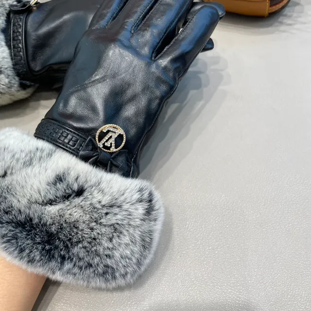 Louis Vuitton Luvas de couro com punho de pele cinza e preto 3