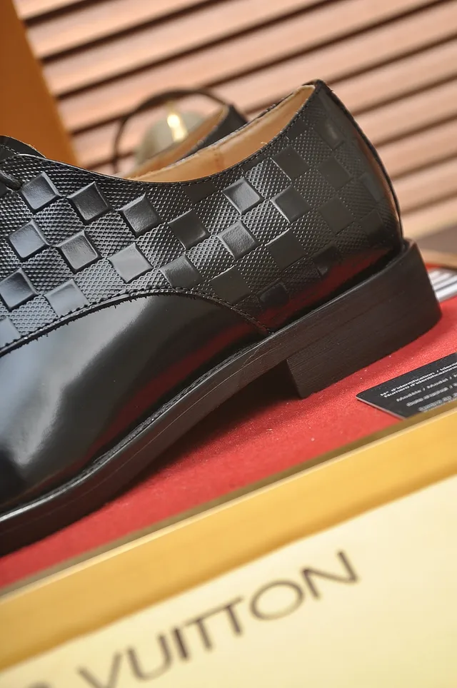 Louis Vuitton Chaussures Oxford en cuir noir verni Damier tissé cap-toe 2