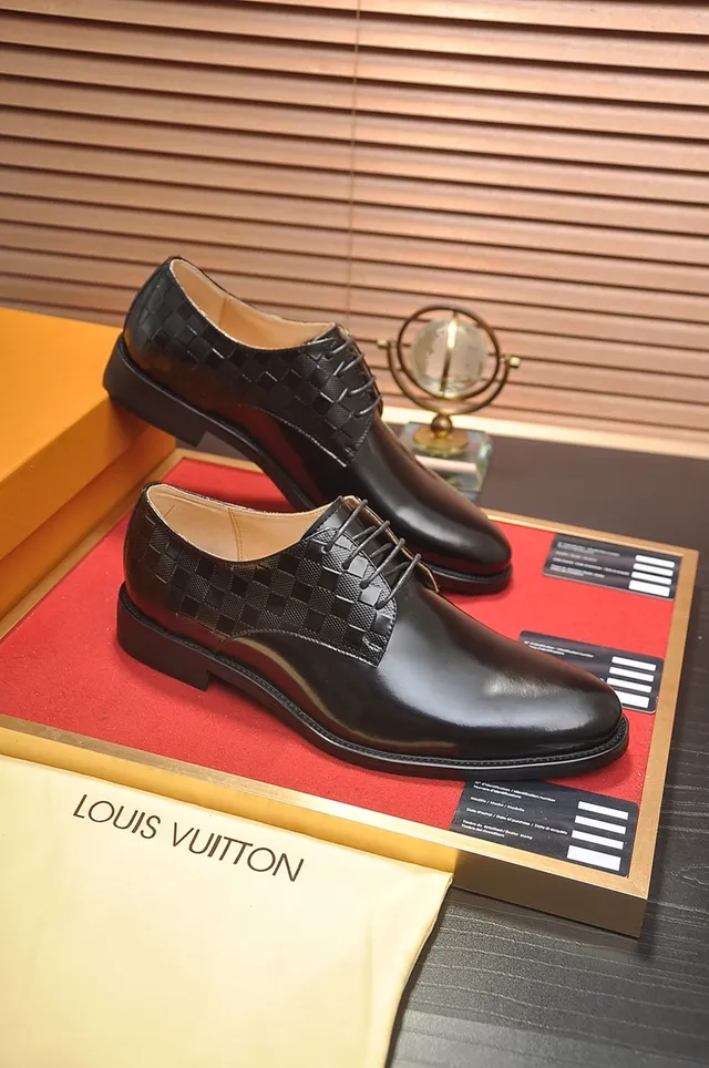 Louis Vuitton Chaussures Oxford en cuir noir verni Damier tissé cap-toe 4
