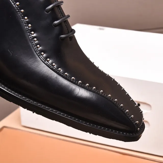Louis Vuitton Sapatos Oxford de couro preto polido com bico quadrado 3