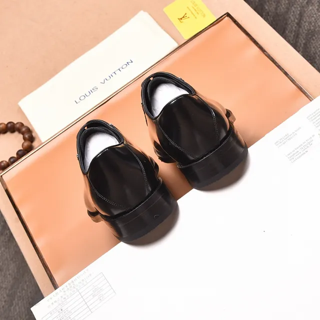 Louis Vuitton Sapatos Oxford de couro preto polido com bico quadrado 5