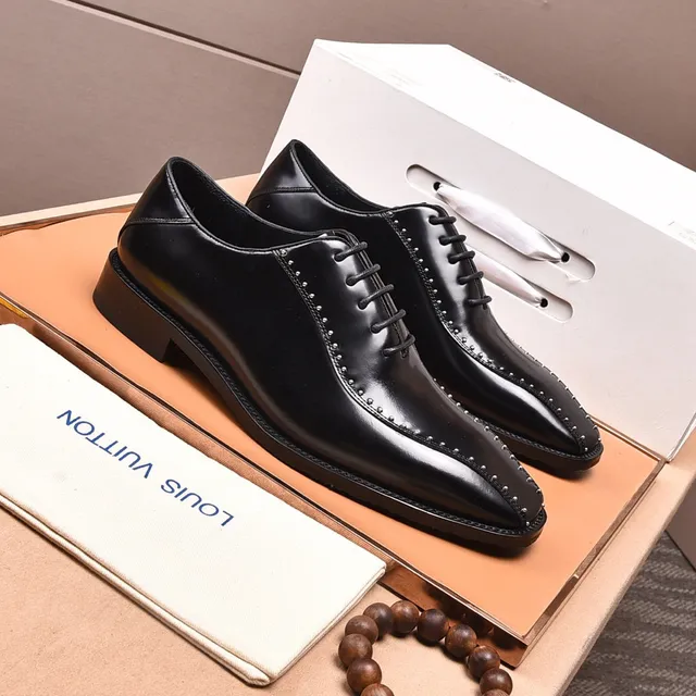 Louis Vuitton Sapatos Oxford de couro preto polido com bico quadrado 8