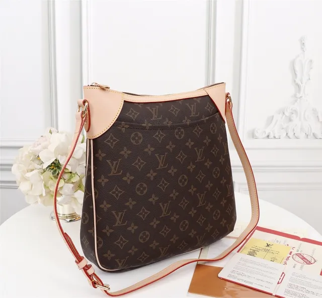 Louis Vuitton Marron Beige Monogramme Toile Garniture Cuir Sac Hobo 9