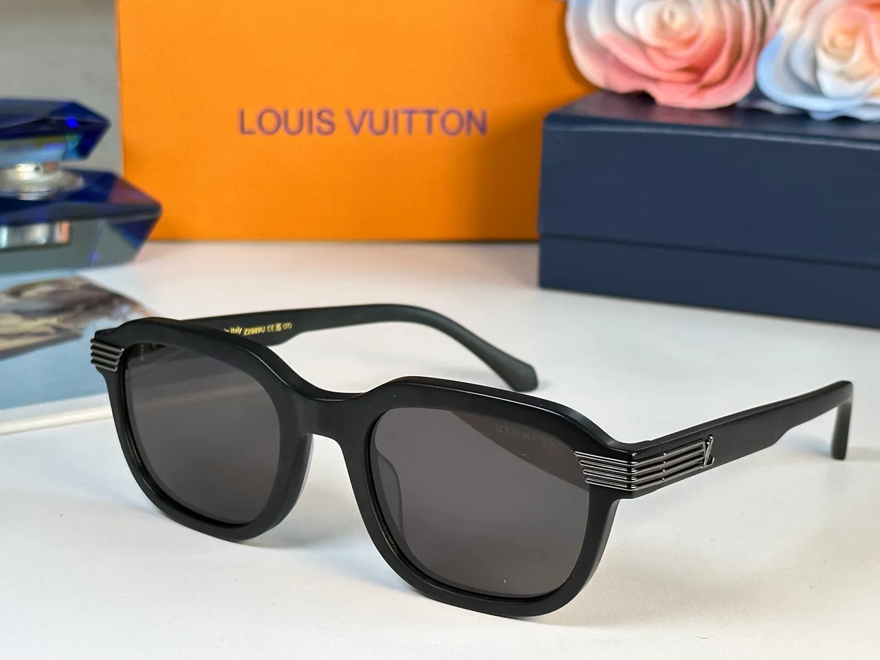 Louis Vuitton Brown Black Rectangular Acetate Frames Triple-Bar Temple Accents Sunglasses 2