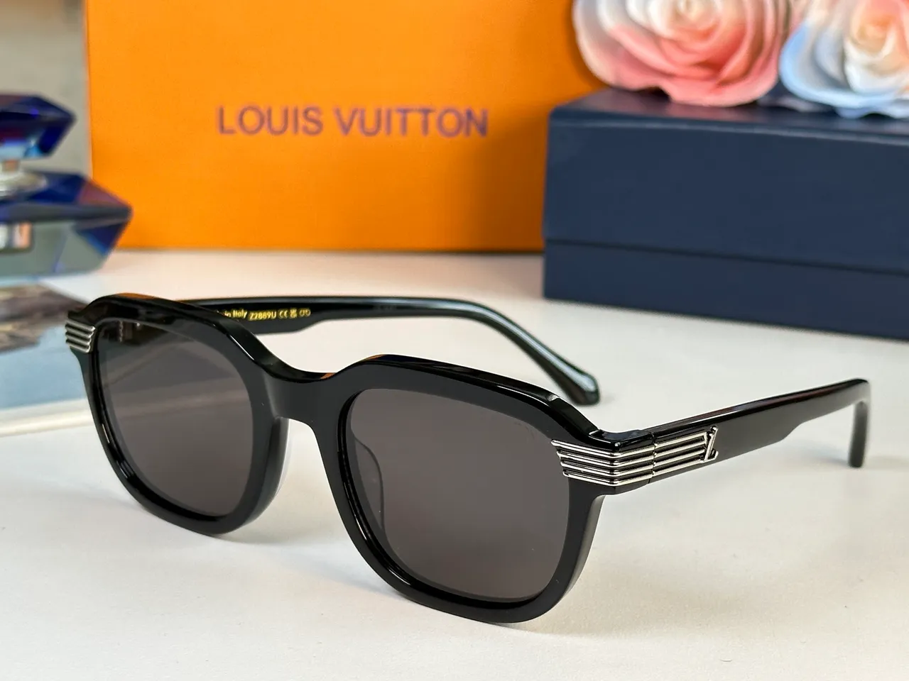 Louis Vuitton Brown Black Rectangular Acetate Frames Triple-Bar Temple Accents Sunglasses 4