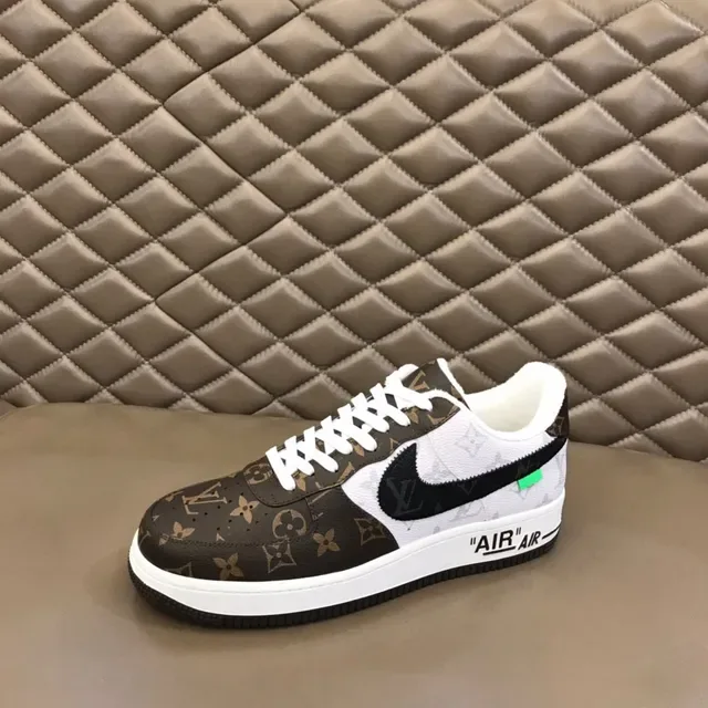 Louis Vuitton Tênis Marrom e Branco Monogram Canvas Col Plush Lifestyle Sneakers 6