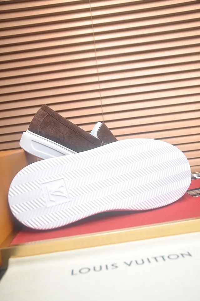 Louis Vuitton Brown White Suede Upper Moc-Toe Stitching Loafer 7