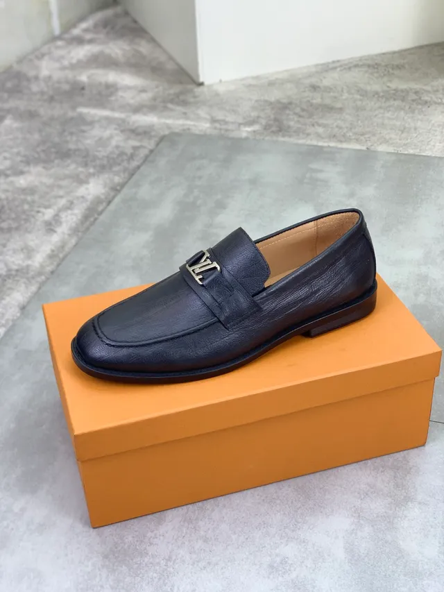 Louis Vuitton Buckle Loafer Preto Couro Texturizado Loafer 3