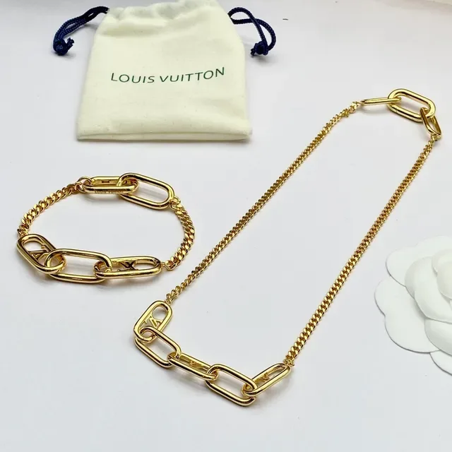 Louis Vuitton Chain Link Gold Oversized Oval Links Necklace 7