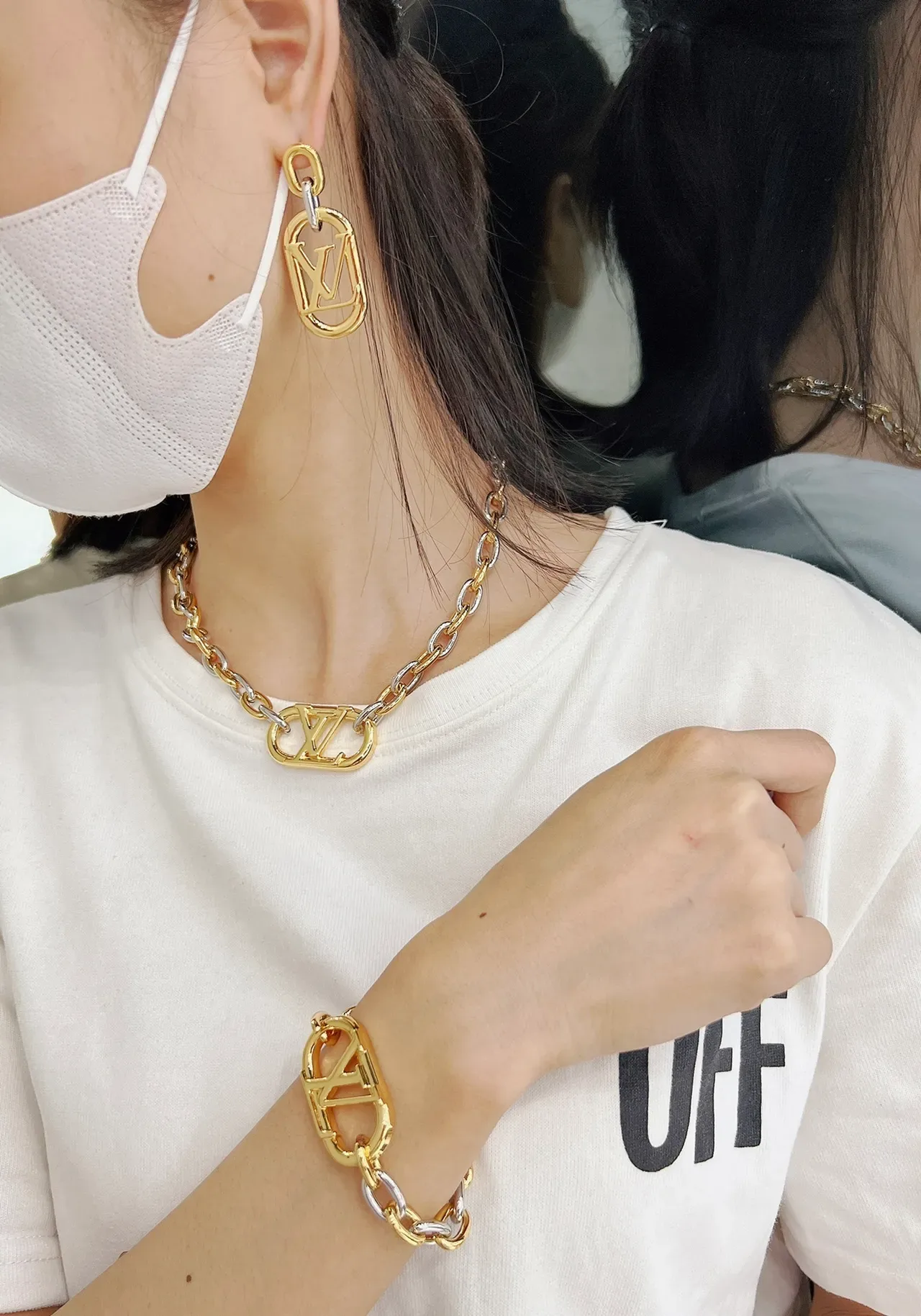 Louis Vuitton Chain Reaction Dual-Tone Gold and Silver Monogram Bracelet 8