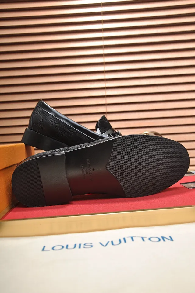 Louis Vuitton Chain Strap Loafer Black Textured Leather Glossy Loafer 4