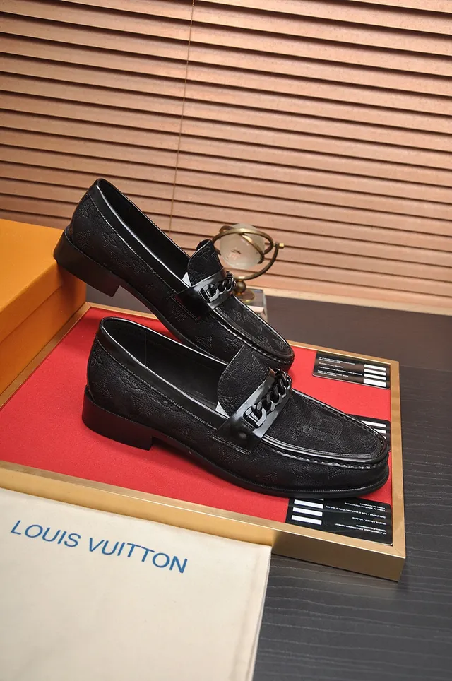 Louis Vuitton Chain Strap Loafer Black Textured Leather Glossy Loafer 5
